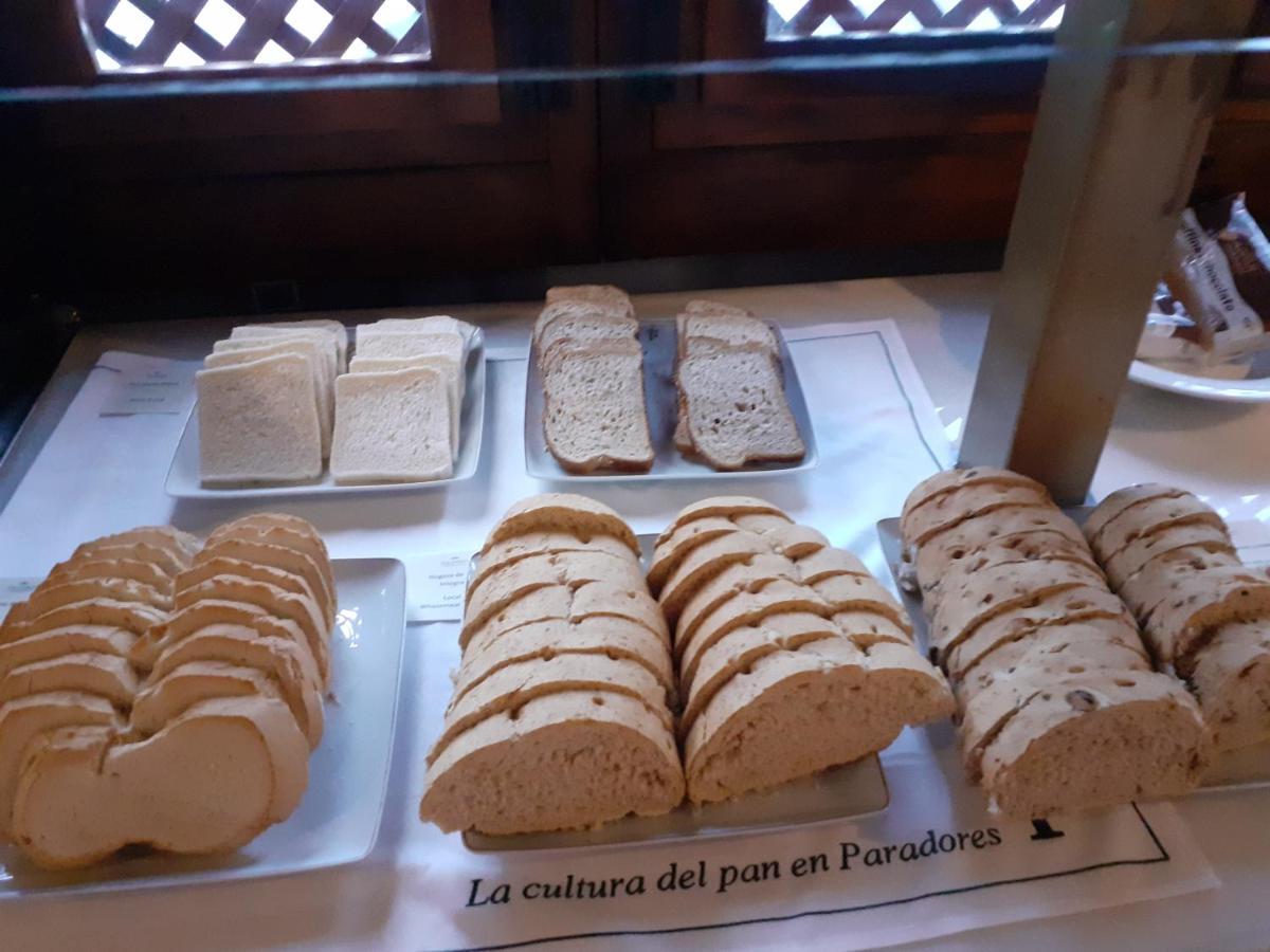Parador De Guadalupe Guadalupe  Ngoại thất bức ảnh