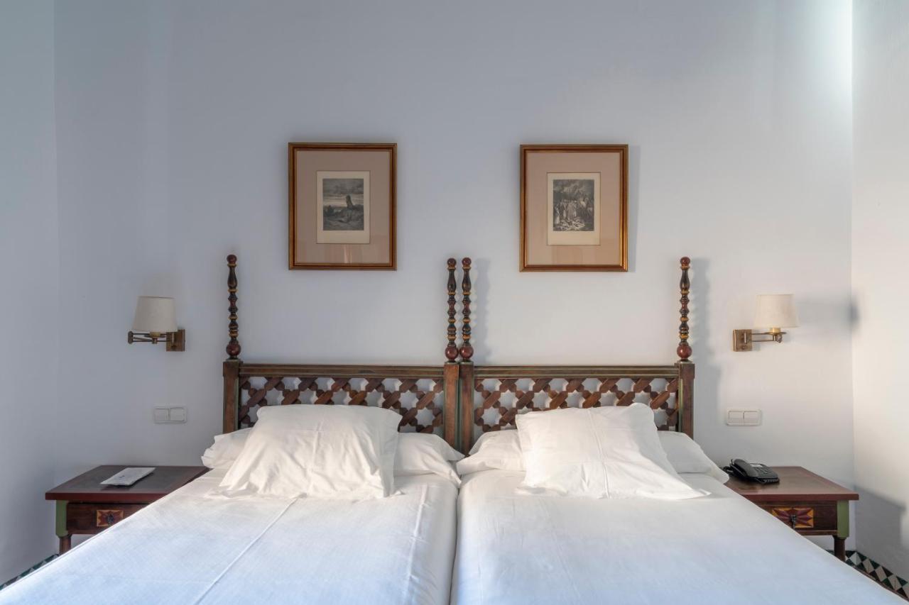 Parador De Guadalupe Guadalupe  Ngoại thất bức ảnh