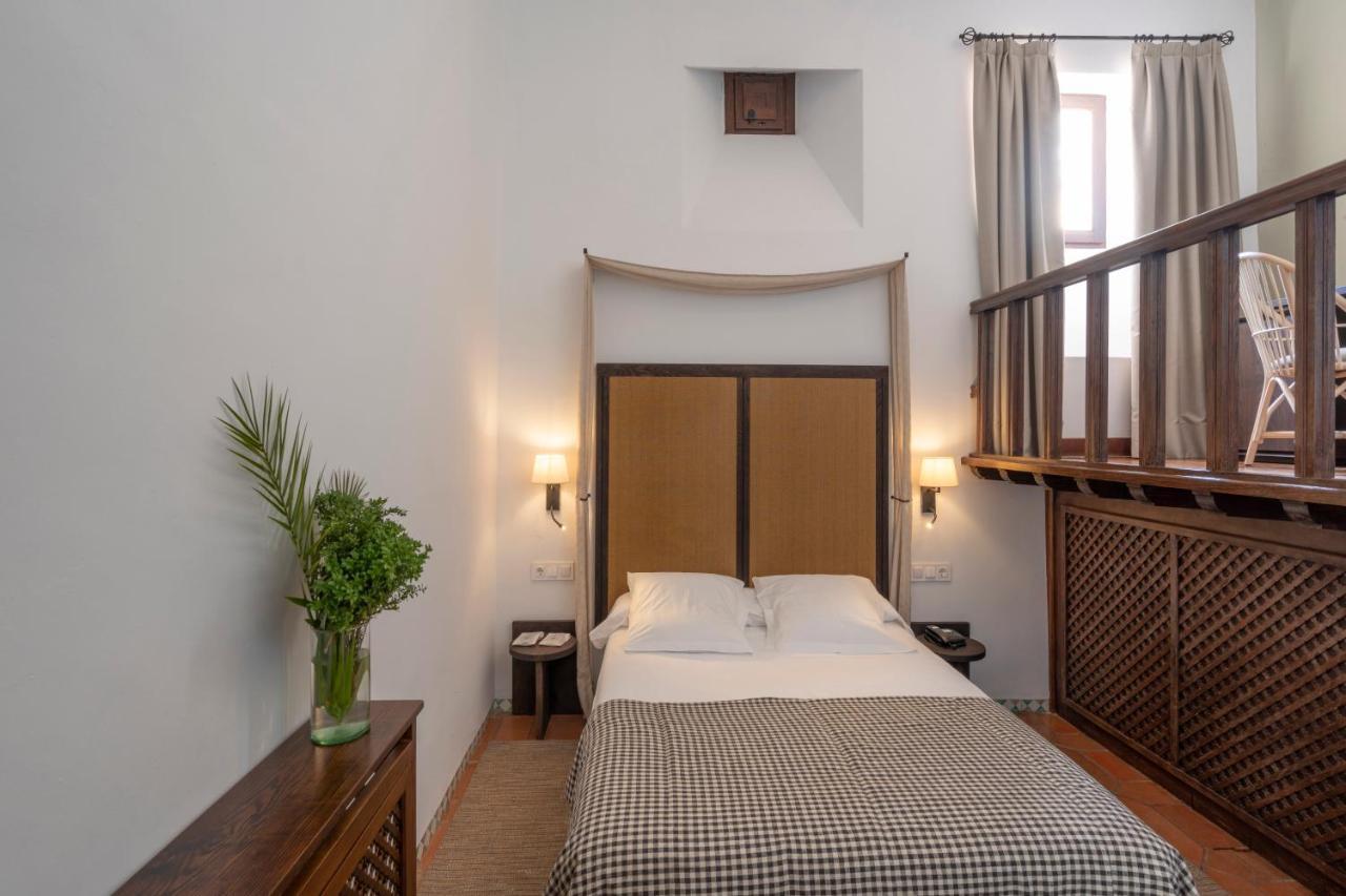 Parador De Guadalupe Guadalupe  Ngoại thất bức ảnh