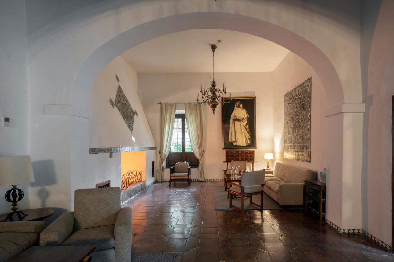 Parador De Guadalupe Guadalupe  Ngoại thất bức ảnh