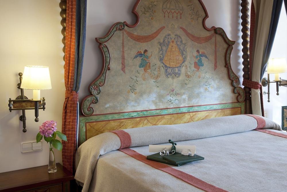 Parador De Guadalupe Guadalupe  Ngoại thất bức ảnh