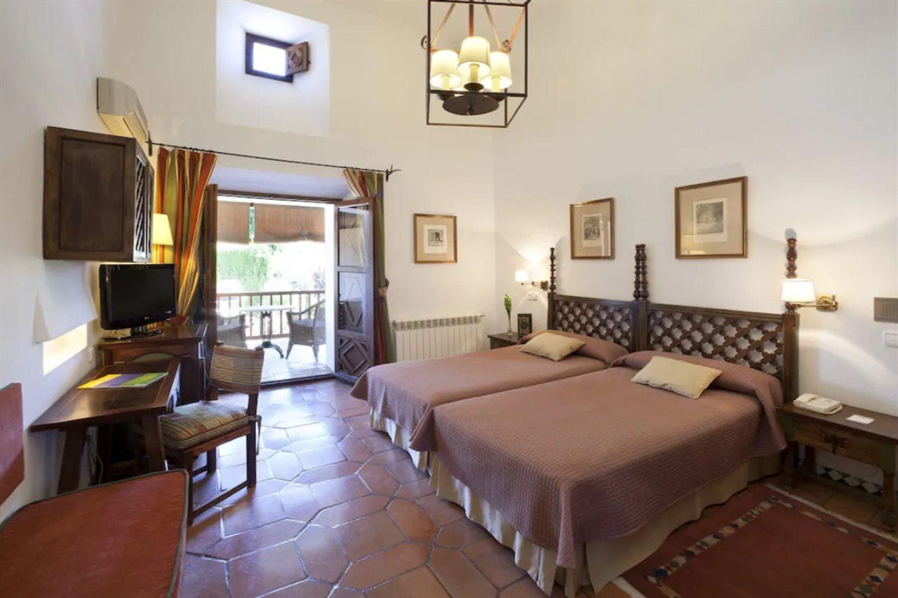 Parador De Guadalupe Guadalupe  Ngoại thất bức ảnh